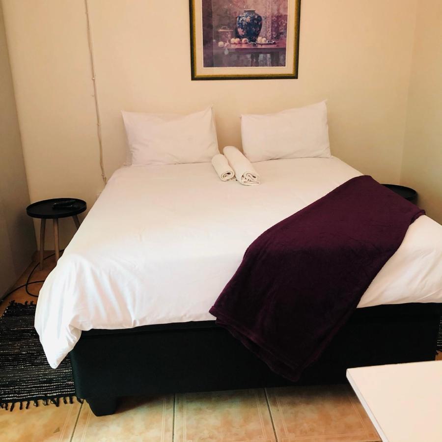 Mo-Nize Villa Guesthouse 奥奇瓦龙戈 外观 照片